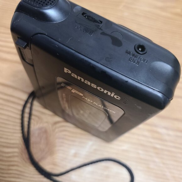Panasonic Cassette player with built in speakers (AS IS) - Picture 5 of 8